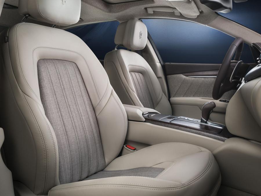  Maserati Quattroporte Ermenegildo Zegna 2013 года  (фото 12 из 14)